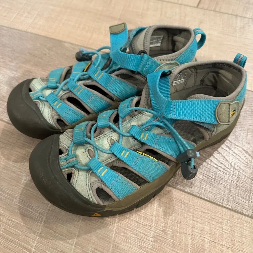 KEEN TEAL BLUE HIKING SANDALS SHOES SIZE 4